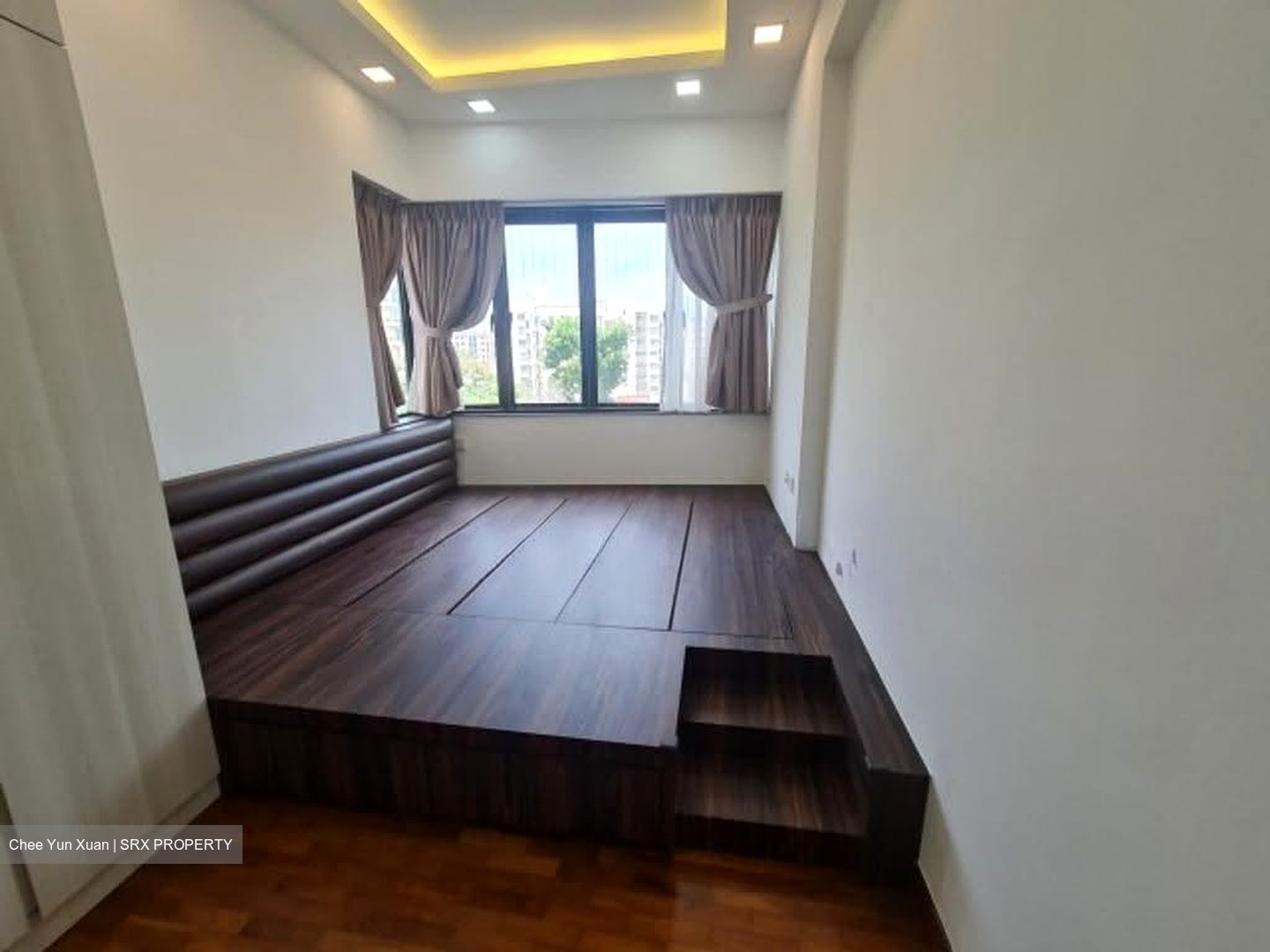 Simsville (D14), Condominium #618205011